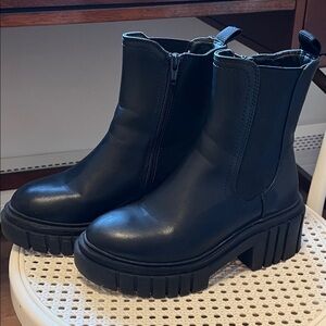 Wild Fable Black Chunky Heeled Boots